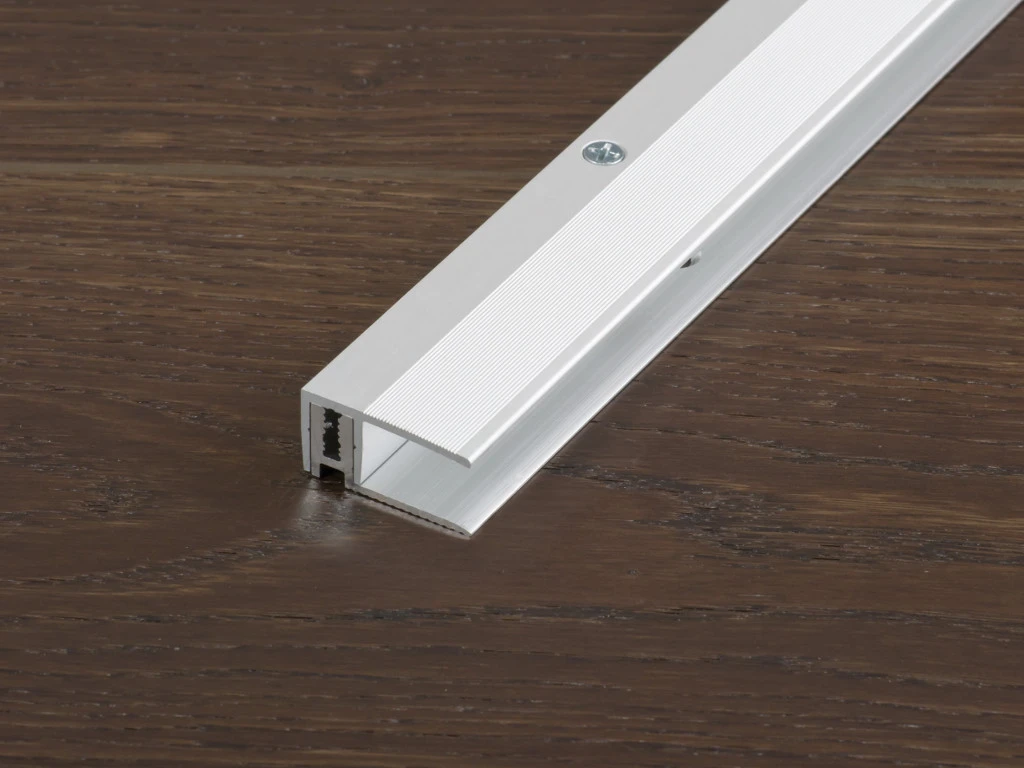 Proline Profilé De Finition PROVARIO Universal XL Aluminium Anodisé Argent 1 Proline Profilé De Finition PROVARIO Universal XL Aluminium Anodisé Argent