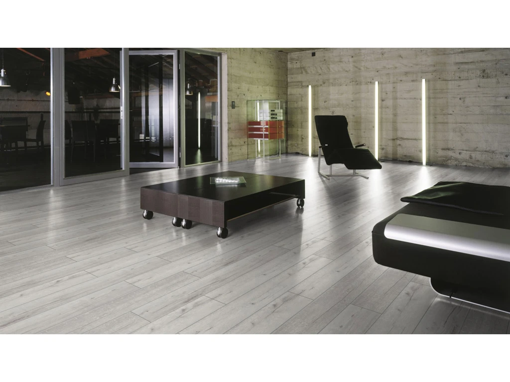 Stratifié Rip Oak Blanc D3181 Robusto Plancher Au Format De Lames Larges à L'ancienne 5 Stratifié Rip Oak Blanc D3181 Robusto Plancher Au Format De Lames Larges à L'ancienne – Image 5