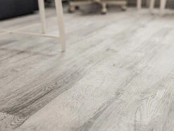 Sol PVC SPC Rigid SPC Rigid Narvi50Plus Avec Isolation Acoustique Lame De Style Maison De Campagne 7 Sol PVC SPC Rigid SPC Rigid Narvi50Plus Avec Isolation Acoustique Lame De Style Maison De Campagne -Meister Soldes Magasin L4082059 02 qeyowmHHOHKCeEobQuw